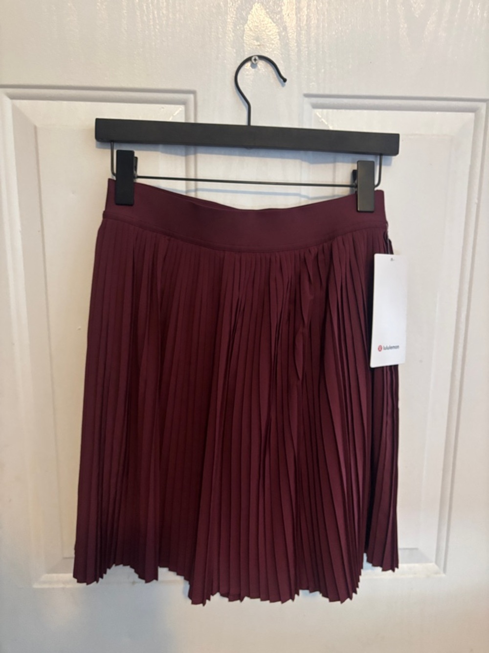Lululemon Pleated HR Knee-Length Tennis Skirt, Burgundy Bay, Size Small - Picture 3 of 10
